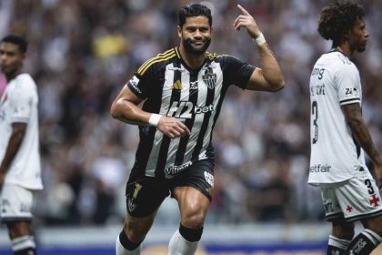 Givanildo vieira de Souza-Hulk